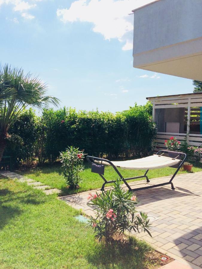 시비타노바 마르셰 Casa "La Conchiglia" B&B 외부 사진